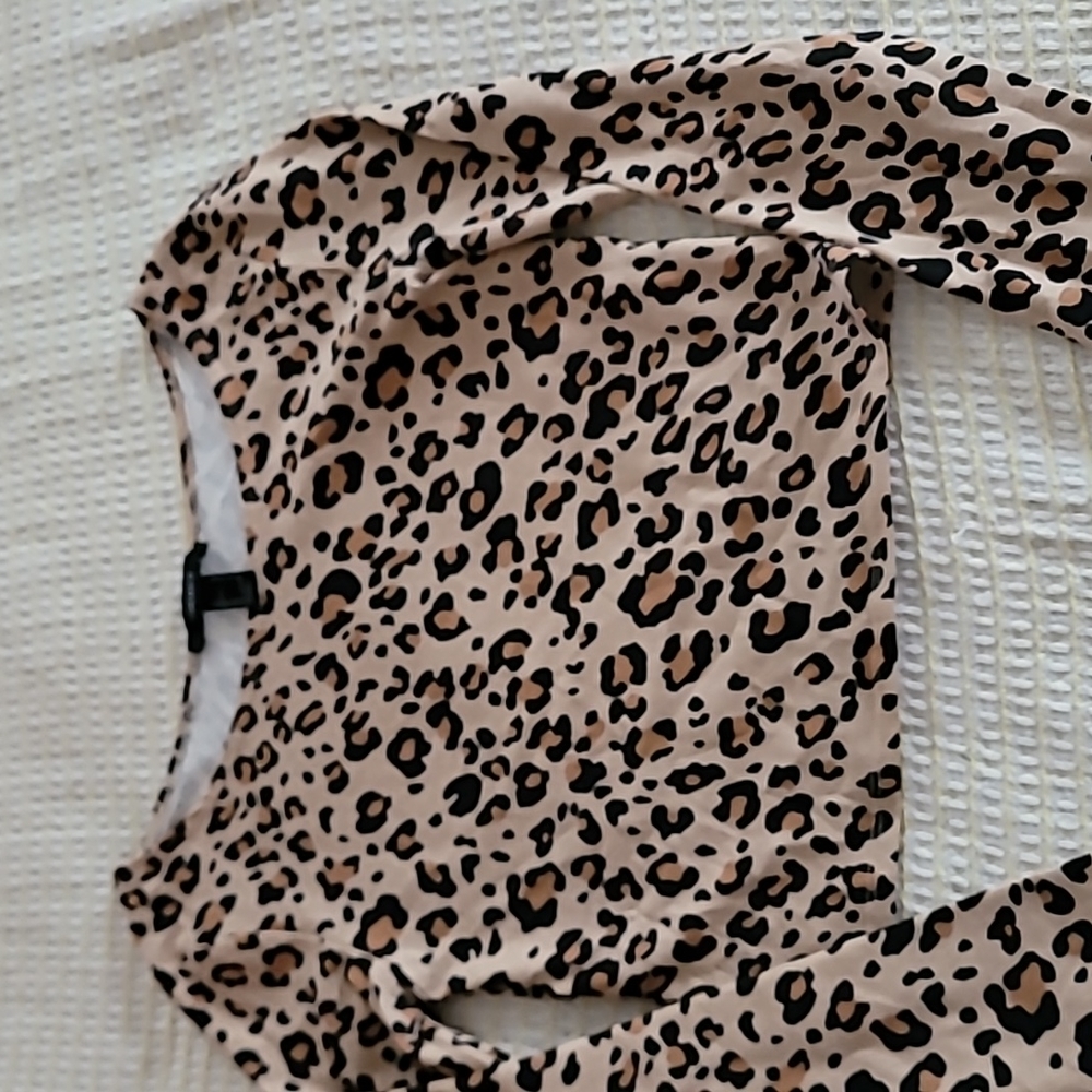 Leopard print long sleeve